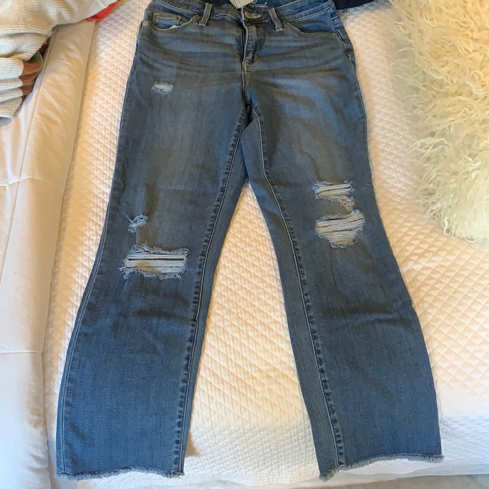 Distressed crop jeans